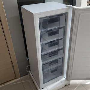 Congélateur vertical X 148L avec tiroir à 6 niveaux, congélateur portable domestique, modèle écoénergétique - Product Image 1