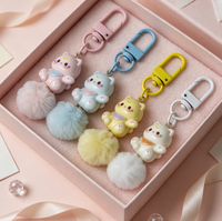 Porte-clés en peluche chat mignon en gros, pompon doux et moelleux, breloque de sac colorée avec mousqueton, cadeau tendance pour fille