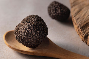 Cuisine italienne artisanale pot en verre de 50g Sauce à la crème à la truffe riche en basilic noix Bianchetto célébrant la tradition - Product Image 3