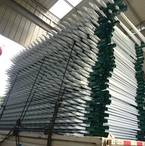 उच्च गुणवत्ता की सस्ती कीमत आधुनिक ब्लैक गार्डन जस्ता पोस्ट स्क्वायर ट्यूब पैनल लोहे के स्टील बाड़ - Product Image 6