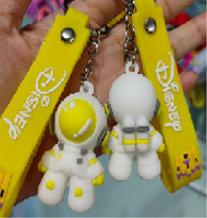 Prix Abordable Chaîne de Clé de Voiture 3D Dessin Animé PVC Anime, Pendentif Jouet en Peluche Poupée Sac, Porte-clés et Accessoires