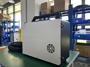 Machine de nettoyage laser pulsé 50W 100W 300W refroidie par air pour l'élimination de la rouille et le traitement du bois industriel - Product Image 3