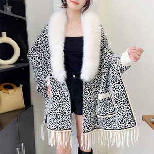 <span class=keywords><strong>Poncho</strong></span> d'hiver épais et chaud pour <span class=keywords><strong>femme</strong></span> avec manches longues, cape tricotée à franges, châle léopard, col en fourrure pour <span class=keywords><strong>femme</strong></span> - Product Image 2