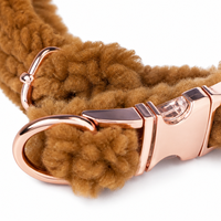 Harnais, collier, laisse et sac à déjections pour chien en polaire et cuir, ensemble réglable, motif écossais, ceinture de sécurité pour chien, laisse pour chien, accessoires hivernaux confortables pour chien S-L