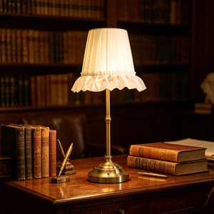 Lámpara <span class=keywords><strong>de</strong></span> Mesa Vintage <span class=keywords><strong>de</strong></span> Lujo con Brillo Ajustable y Pantalla <span class=keywords><strong>de</strong></span> Tela para Estudio, Hotel, Sala <span class=keywords><strong>de</strong></span> Estar, Dormitorio, Mesita <span class=keywords><strong>de</strong></span> <span class=keywords><strong>Noche</strong></span> - Product Image 5