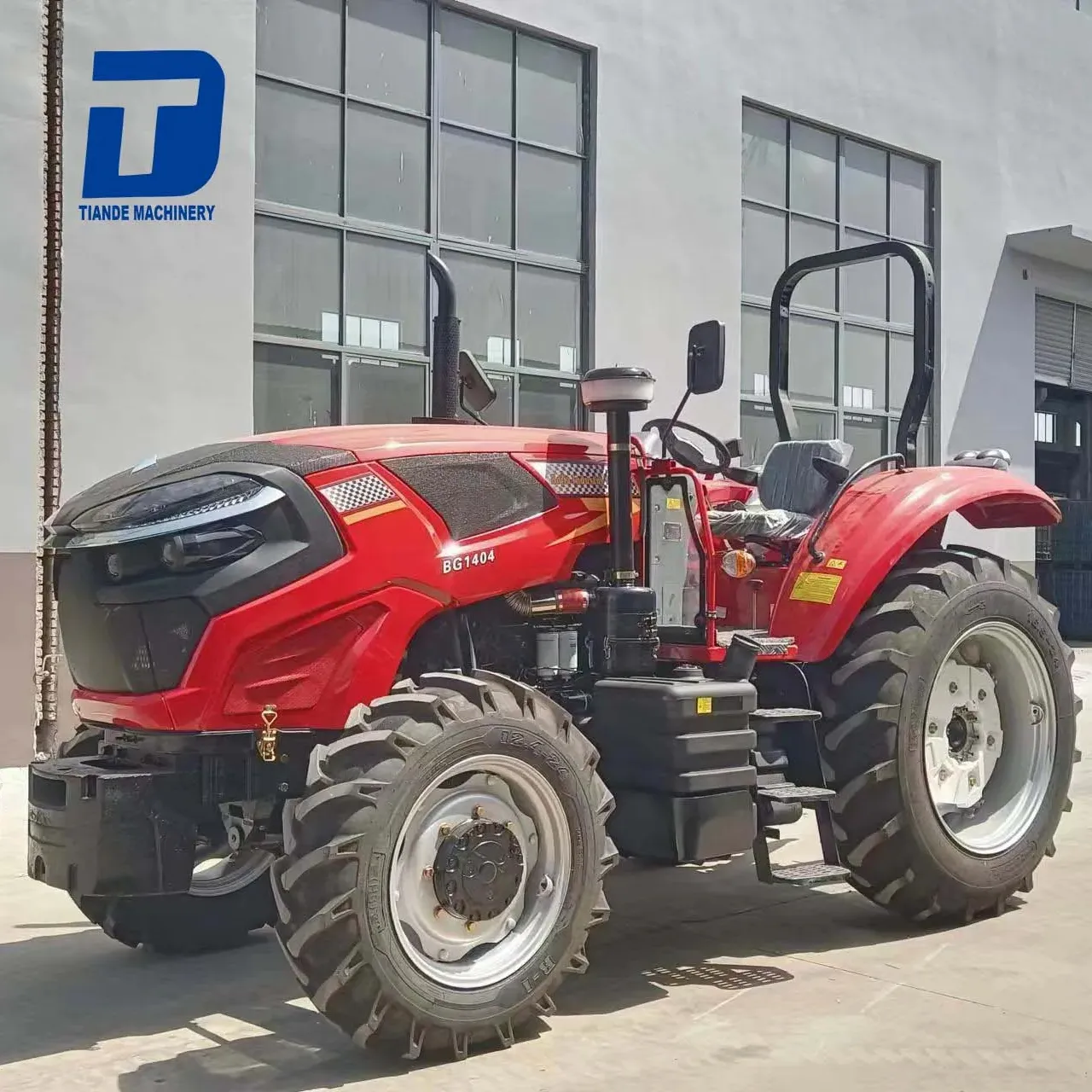 Tractores de chasis pequeños de 130hp vendidos tractores de fábrica de producción de China tractor de ruedas DQ1304D(TD)
