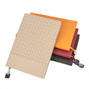 Libreta A5 de PU con Tapa Blanda, Colgante Metálico de Alta Gama, Diseño Creativo, Diario, Personalizable con Logotipo Empresarial, Regalo Empresarial - Product Image 1