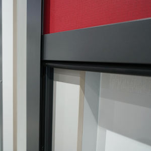 Riel de Aluminio Moderno y Resistente al Viento con Cierre para Persianas Motorizadas de Exterior, con Tela Certificada de Calidad - Product Image 5