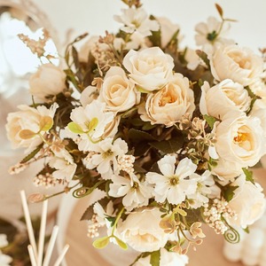 Künstliche Rosen und Pfingstrosen aus Seide mit Perlenschnur, Dekorative Formgebung & Spritzgusstechnik - Product Image 4