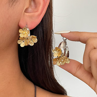 Anting Bunga Lipit Unik dan Personalisasi Gaya Eropa Terlaris Lintas Negara untuk Wanita, Cocok untuk Aktivitas Sehari-hari