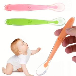 Cuchara de Silicona para Bebés, Libre de BPA, de Grado Alimenticio, para el Aprendizaje de la Alimentación, Venta al Por Mayor - Product Image 1