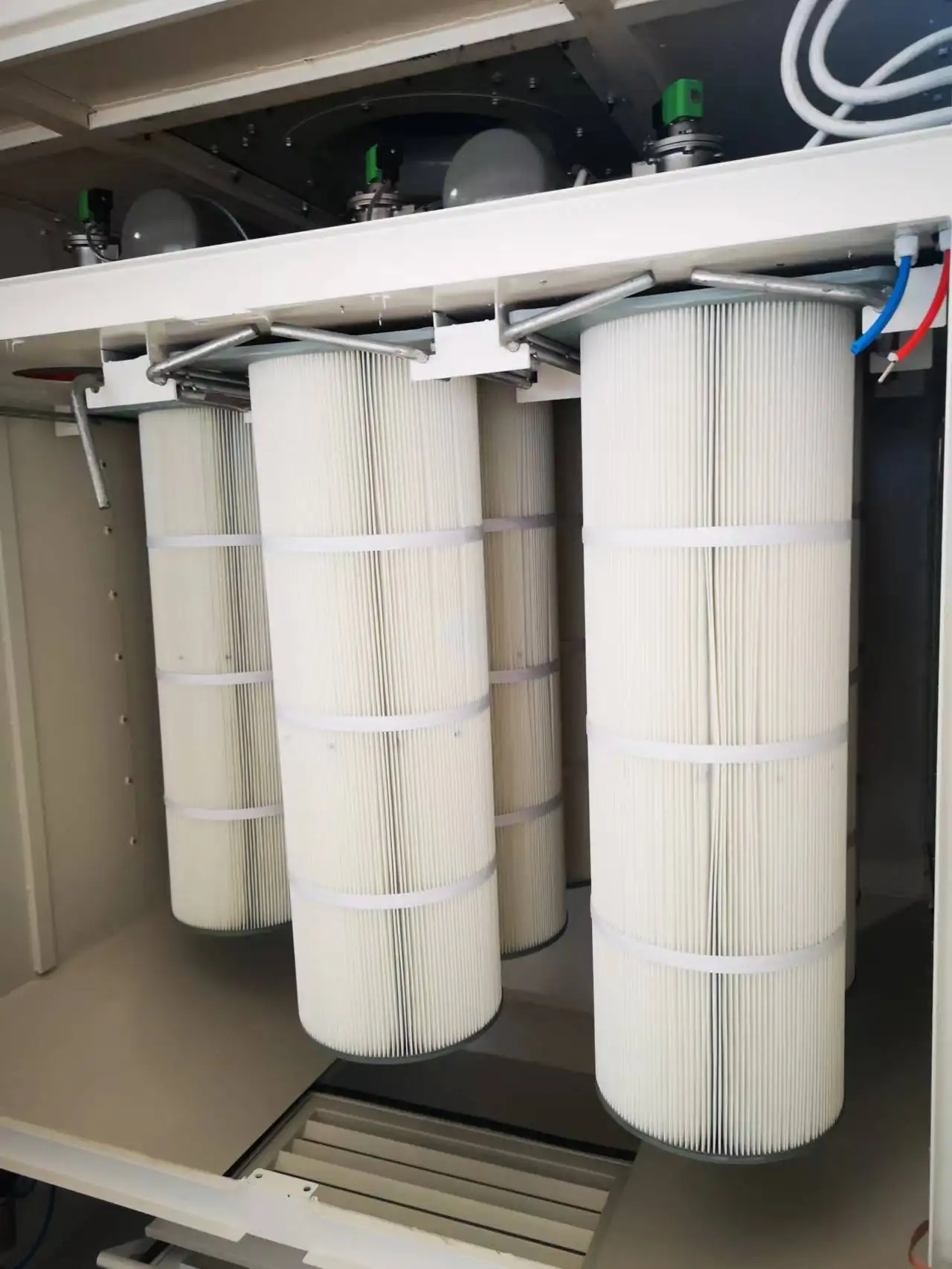 Tabung penyaring udara berlipat silinder poliester industri untuk grosir dan ritel