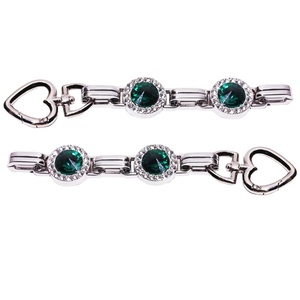 Sac à main à la mode, sangles de chaîne en cristal, accessoire décoratif, chaînes à maillons croisés en métal avec anneaux en forme de cœur - Product Image 1