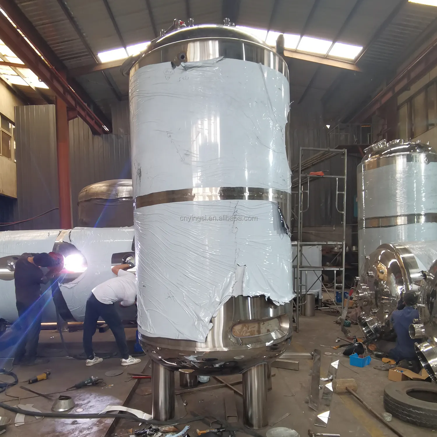 Yüksek kaliteli sıhhi paslanmaz çelik SS316 sıvı suyu süt dikey depolama tankı