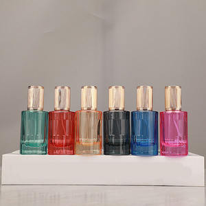 <span class=keywords><strong>Bouteille</strong></span> vide <span class=keywords><strong>de</strong></span> <span class=keywords><strong>parfum</strong></span> en verre <span class=keywords><strong>de</strong></span> 30ml en vaporisateur d'eau <span class=keywords><strong>de</strong></span> maquillage <span class=keywords><strong>de</strong></span> grande capacité - Product Image 1