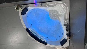 Jacuzzier Europeo Diseño moderno 1,8 m bañera de masaje de esquina precio barato remojo baño de hidromasaje para baño venta completa - Product Image 2