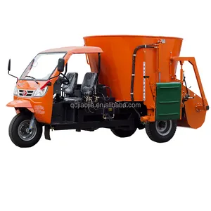 Vertical feeder mixer self propelling feed mix car