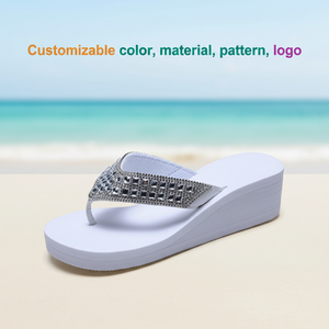 Bosirui, chanclas de plataforma para mujer, soporte de arco de diamantes de imitación, chanclas de cuña con cojín suave y cómodo, sandalias de Tanga de verano - Product Image 1
