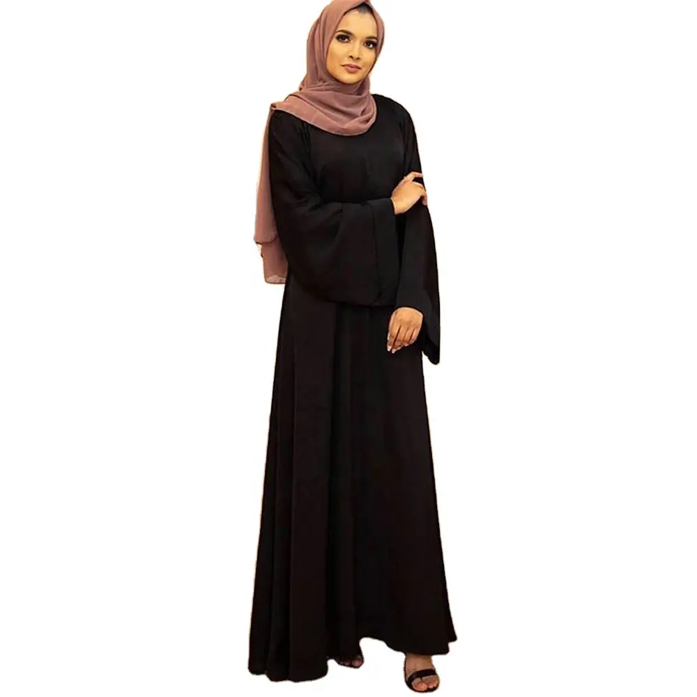 Popular middle Eastern women's gowns with round collar, long sleeves, lace and floor dragging Muslim new