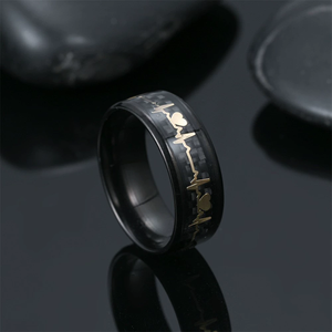 Anello in Acciaio Inossidabile al Titanio da 8mm per Uomo e Donna - Intarsio in Fibra di Carbonio con Motivo a Battito Cardiaco, Design Durevole Non Rivestito N80820 - Product Image 3