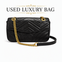 Sac bandoulière en cuir authentique d'occasion pour femme, en état quasi neuf, sac de luxe certifié pour les voyages