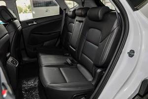 Venta Especial: Auto Usado <span class=keywords><strong>Hyundai</strong></span> <span class=keywords><strong>Tucson</strong></span> <span class=keywords><strong>2018</strong></span>, <span class=keywords><strong>Gasolina</strong></span>, 1.6T, 5 Puertas, 5 Asientos, SUV, Volante a la Izquierda, Techo Panorámico, Interior Oscuro, Automático - Product Image 2