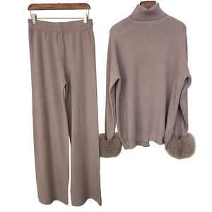 Completo <span class=keywords><strong>Invernale</strong></span> da <span class=keywords><strong>Donna</strong></span> Lavorato a Maglia in Lana Due Pezzi con Maglione a Collo Alto e Polsini in Pelliccia di Volpe e Pantaloni a Vestibilità Morbida Tuta alla Moda - Product Image 6