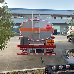 Camion-citerne FAW 4x2 10000L avec distributeur pour le transport de liquides dangereux et de diesel - Product Image 6