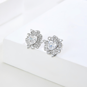 BAOXIN nouvelle <span class=keywords><strong>fleur</strong></span> Triangle Niche tempérament lumière luxe plein de diamant Rose 925 argent Sterling incrusté boucles d'oreilles polyvalentes - Product Image 3