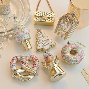 Nouvelles décorations de Noël de luxe en plastique doré avec paillettes en forme de beignets pour arbre de Noël - Product Image 2