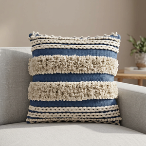 Housse de coussin MORE Luxury Boho en coton biologique, avec boucles tressées et franges, textile d'ameublement doux, tissé décoratif, pour hôtels, personnalisable - Product Image 1