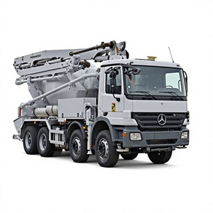 Camion Pompa per Calcestruzzo Mercedes-Benz Actros 8x4 con Sistema Idraulico Diesel, Colore Bianco - Product Image 1