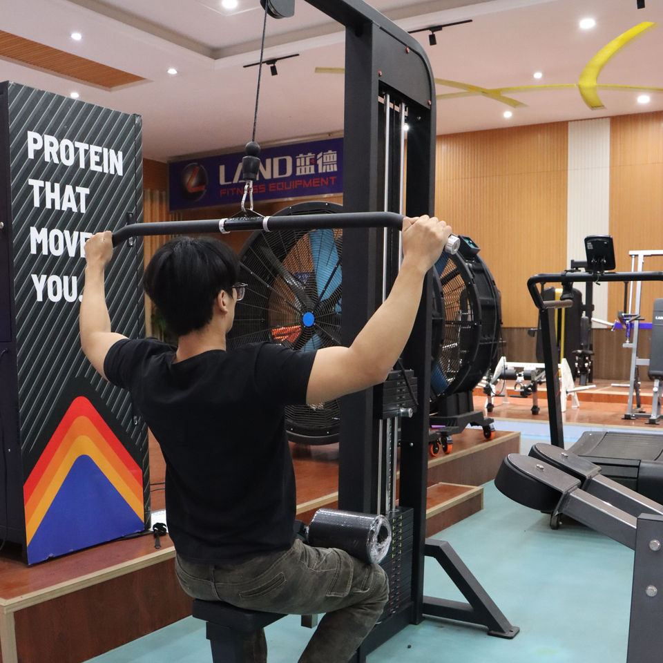 Land Adjustable Steel Pull Down Machine with 100kg Weight Stack for ...