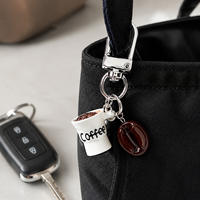 Porte-clés miniature en forme de tasse à café, breloque en résine, pendentif grain de café simulé, accessoires pour sac à main et porte-clés