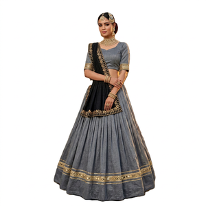 Lehenga Choli en soie grise avec dupatta noir, tenue de mariage indienne traditionnelle, robe ethnique pour femmes, longueur au sol - Product Image 1