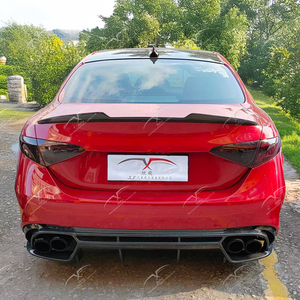 Kit Carrozzeria con Paraurti, Diffusore e Spoiler Posteriori in Fibra di Carbonio Adatto per <span class=keywords><strong>Alfa</strong></span> <span class=keywords><strong>Romeo</strong></span> Giulia Sport Quadrifoglio 2016-2024 - Product Image 6