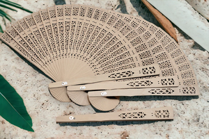 พัดไม้จันทร์แบบชนบทตามสั่งสไตล์จีนสำหรับใช้ในร่มสำหรับงานแต่งงานเจ้าสาวในฤดูร้อนงานแต่งงานงานแต่งงานริมชายหาดของตกแต่งบ้าน - Product Image 2