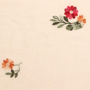 Tissu brodé floral classique, motif de fleurs rouges, matière en coton pour robe traditionnelle, accessoires de mode - Product Image 3
