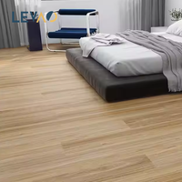 1220x180mm SPC Revêtement de sol Planche de vinyle de luxe Carreaux de sol à noyau rigide durable 100% Imperméable pour la décoration intérieure
