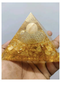 Pyramide d'orgonite artisanale en citrine avec petites boules, cristal de guérison, décoration écologique pour la maison et cadeau - Product Image 6