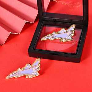 Broche de esmalte Linksys con diseño de avión, pin de solapa de aleación, insignia conmemorativa de aviación con logotipo personalizado, regalo de empresa - Product Image 1