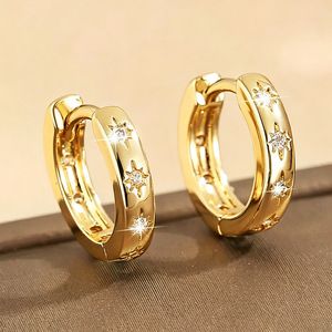 Orecchini a Cerchio a Forma di Stella per Donne, Design Minimalista Delicato, Gioielli Versatili per Uso Quotidiano - Product Image 2