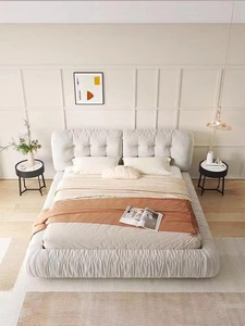 Base de Cama Moderna Tapizada en Cuero Sintético con Diseño Acolchado, Tamaños Queen y King - Product Image 2
