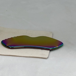 Grattoir Gua Sha professionnel en acier inoxydable pour <span class=keywords><strong>massage</strong></span> facial et corporel, outils de salon de beauté avec logo personnalisé - Product Image 1