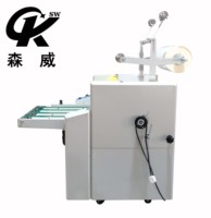 Machine à plastifier hydraulique manuelle SENWEI SWFM720A+ avec moteur, rouleaux de pression en acier inoxydable, vitesse de 25 m/min, adhésif thermofusible pour le bois