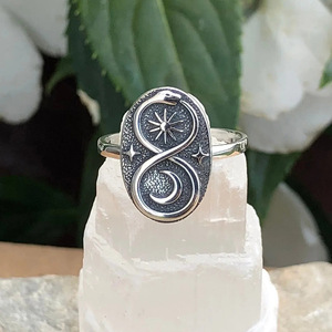 Anello Serpente Sole Stella, Stile Misterioso di Nicchia, Accessorio Moda per Feste, Outfit Quotidiani e Regalo - Product Image 5