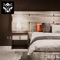 Lit double moderne en cuir rembourré King Size italien de luxe Lit villa Dernier modèle de lit