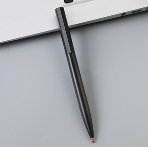Stylo bille en métal bleu avec pointe à encre rouge et clip argenté - Product Image 3