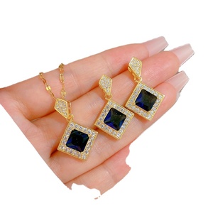 Collar de Cadena con Perlas de Imitación y Circones, Chapado en Oro, de Aleación, Venta Caliente 2024, Conjunto de Joyería de Moda para Boda, Unisex - Product Image 1