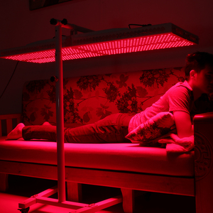 850nm ha condotto la <span class=keywords><strong>luce</strong></span> letto di terapia il corpo completo in piedi vicino a pannelli infrarossi per alleviare il dolore & il trattamento dell'acne 660nm <span class=keywords><strong>luce</strong></span> <span class=keywords><strong>rossa</strong></span> - Product Image 3